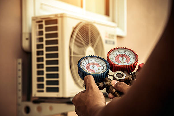 Professional Hvac Installation technician working in Hamel, IL